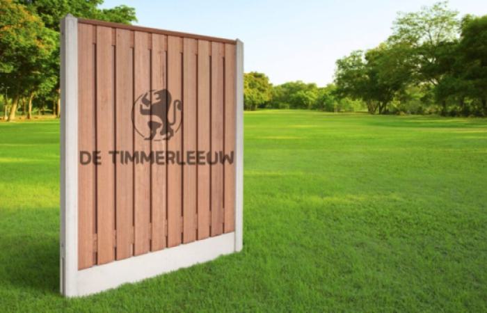 Wit beton hardhout schutting